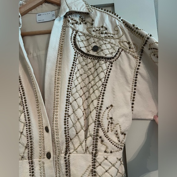 ASOS Design structured mini dress with pearl embellishments 8 - Picture 8 of 15